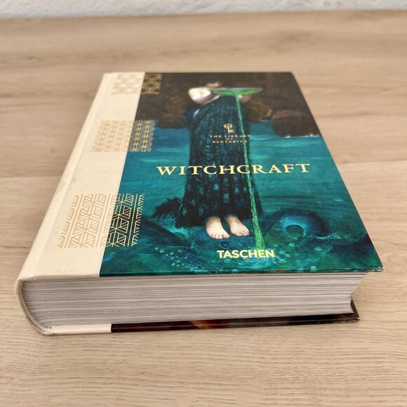 Witchcraft. The Library of Esoterica by Jessica Hundley HARDCOVER - Picture 4 of 16